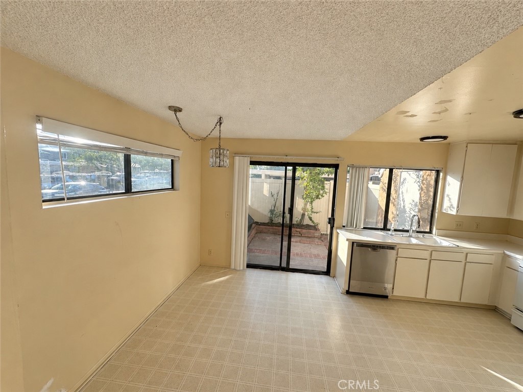 2 Greenleaf Property Photo 5