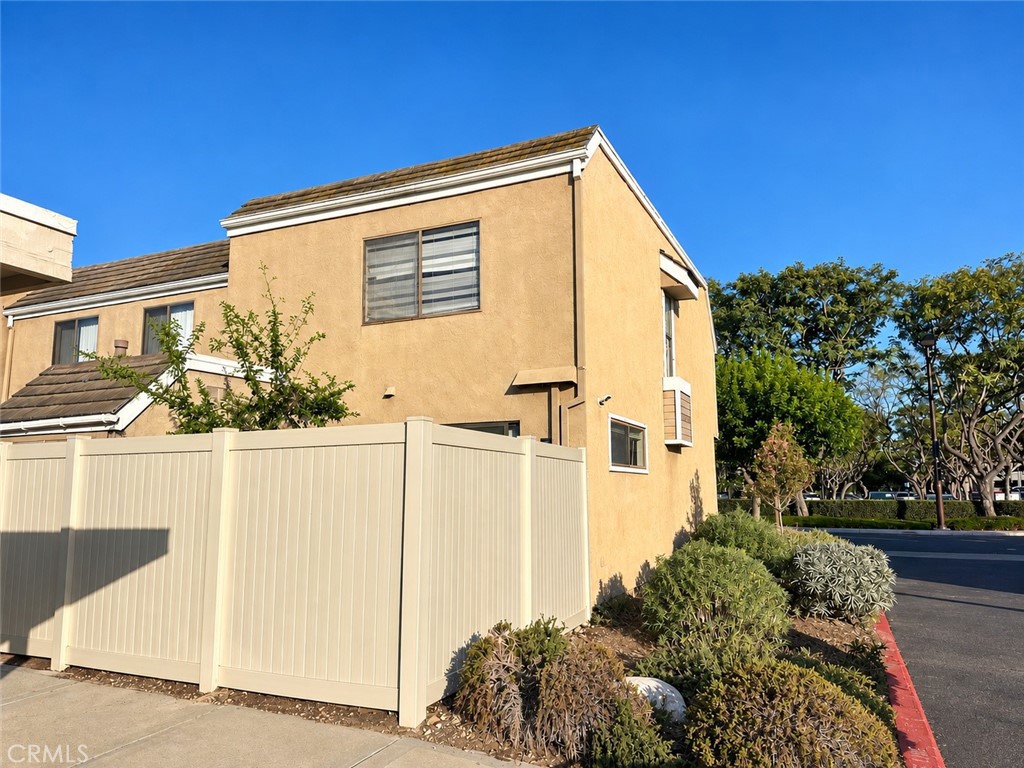 2 Greenleaf Property Photo 14