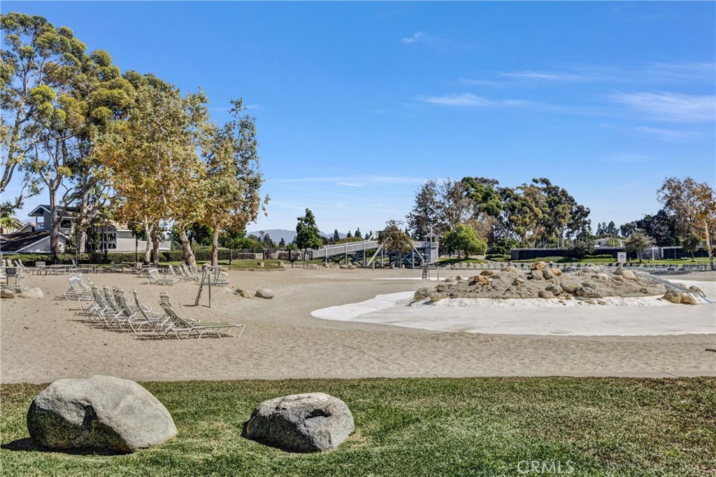 2 Greenleaf Property Photo 24