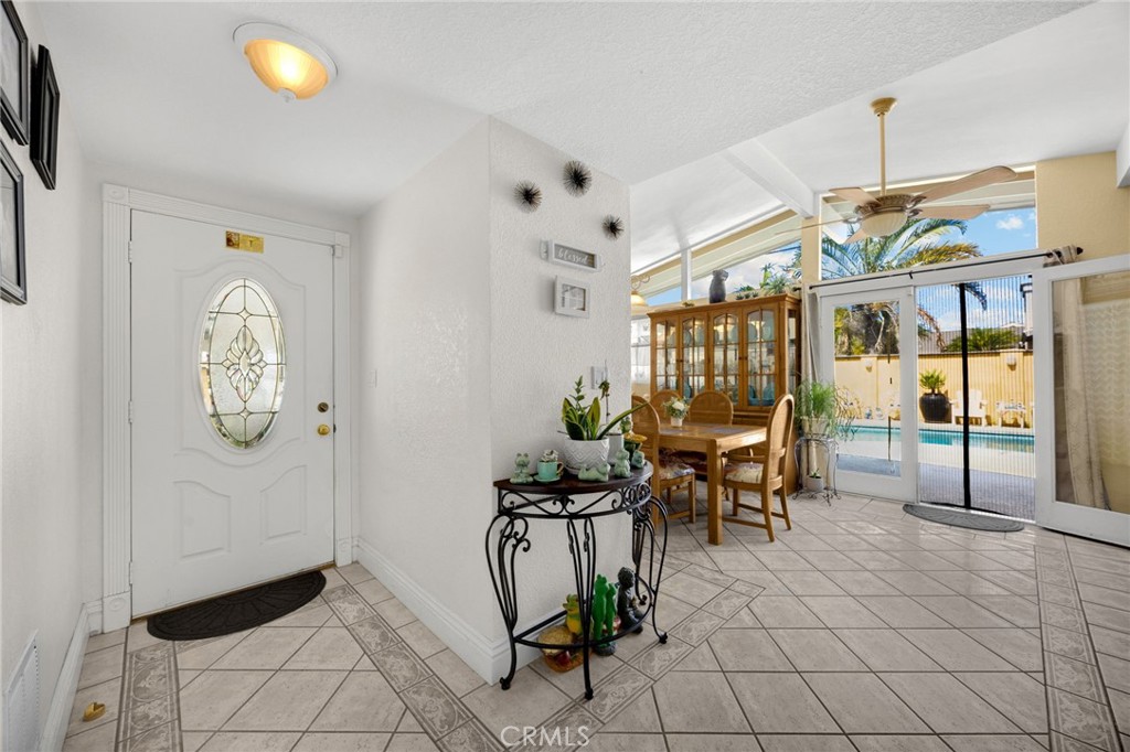 2113 W Niobe Property Photo 4