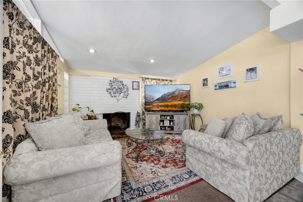 2113 W Niobe Property Photo 11