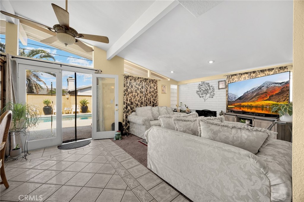 2113 W Niobe Property Photo 12