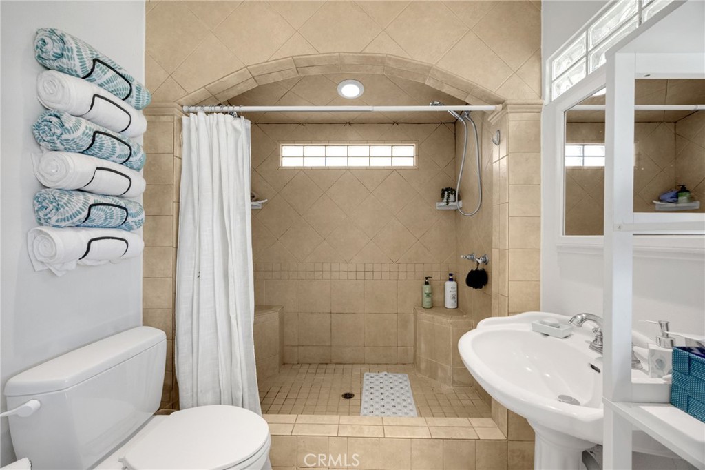 2113 W Niobe Property Photo 16