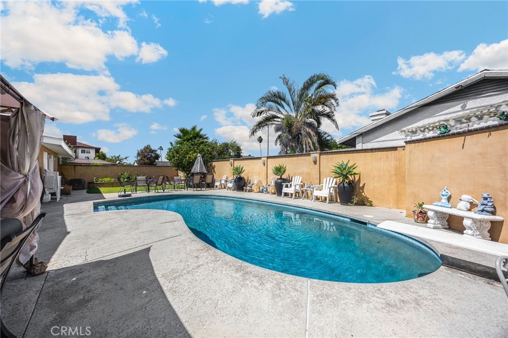 2113 W Niobe Property Photo 18