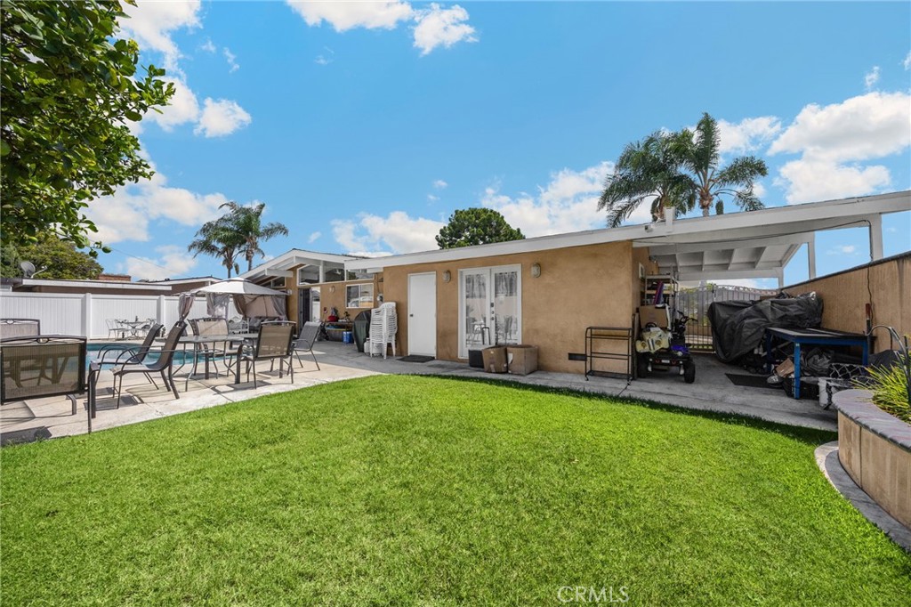 2113 W Niobe Property Photo 20
