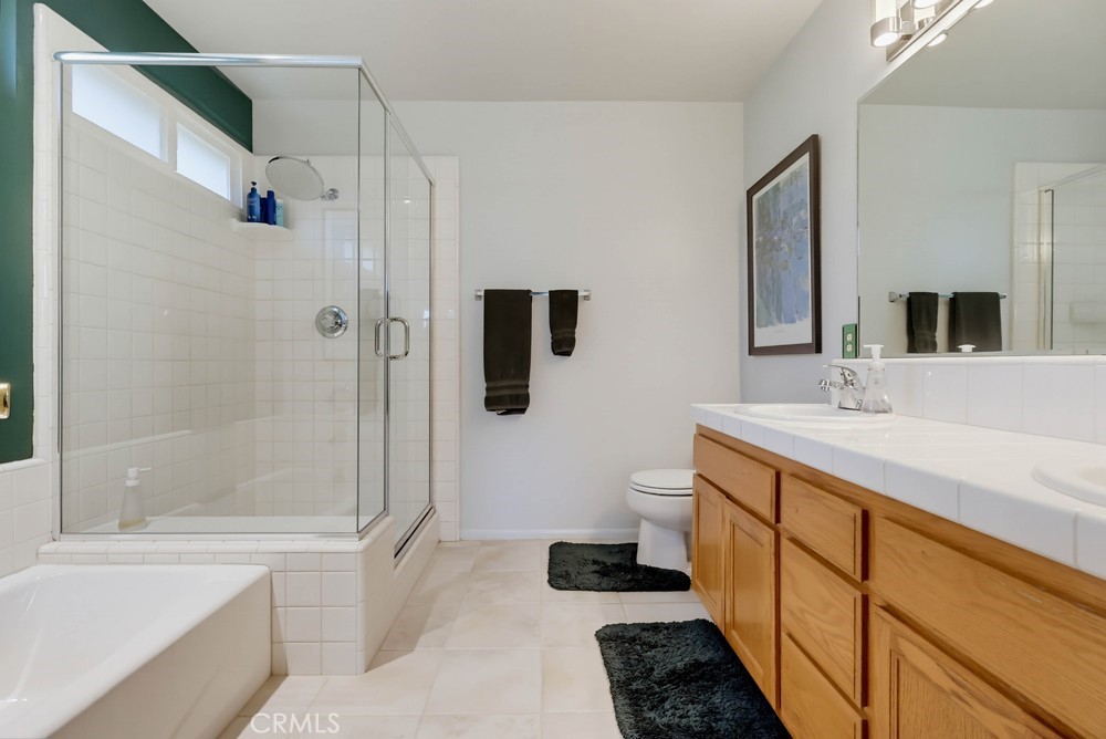 161 E 31st Property Photo 40