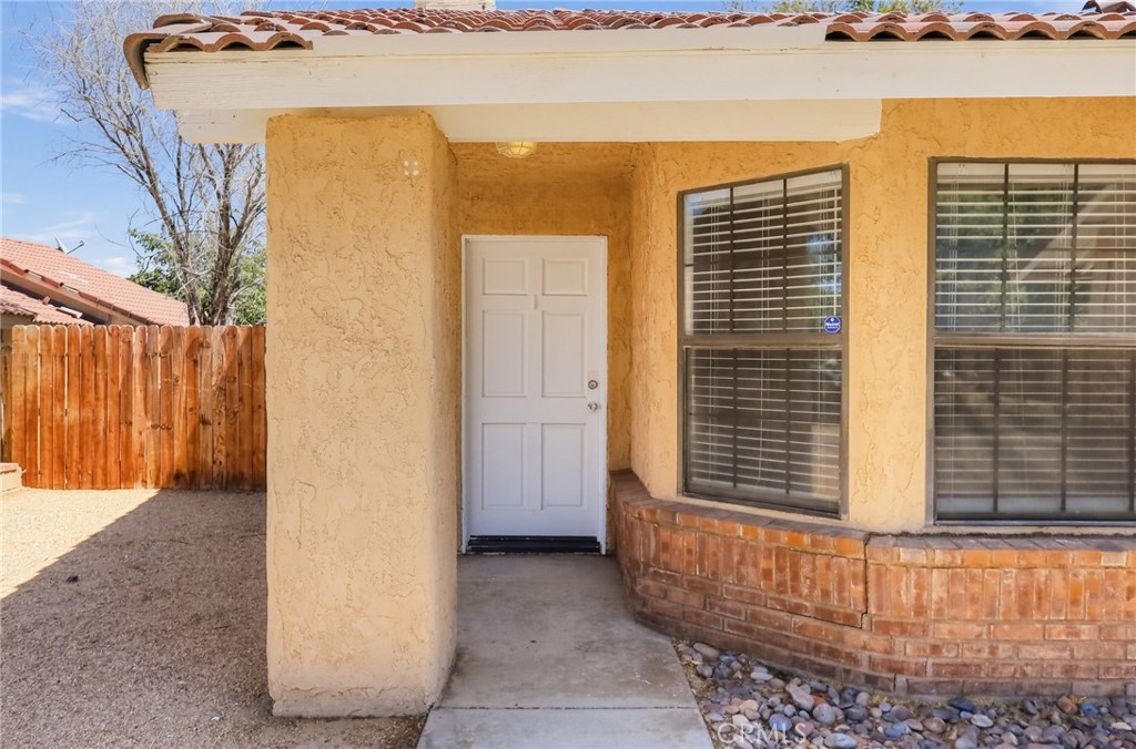 42946 39th Street W Property Photo 5