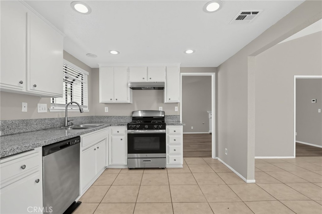 42946 39th Street W Property Photo 12
