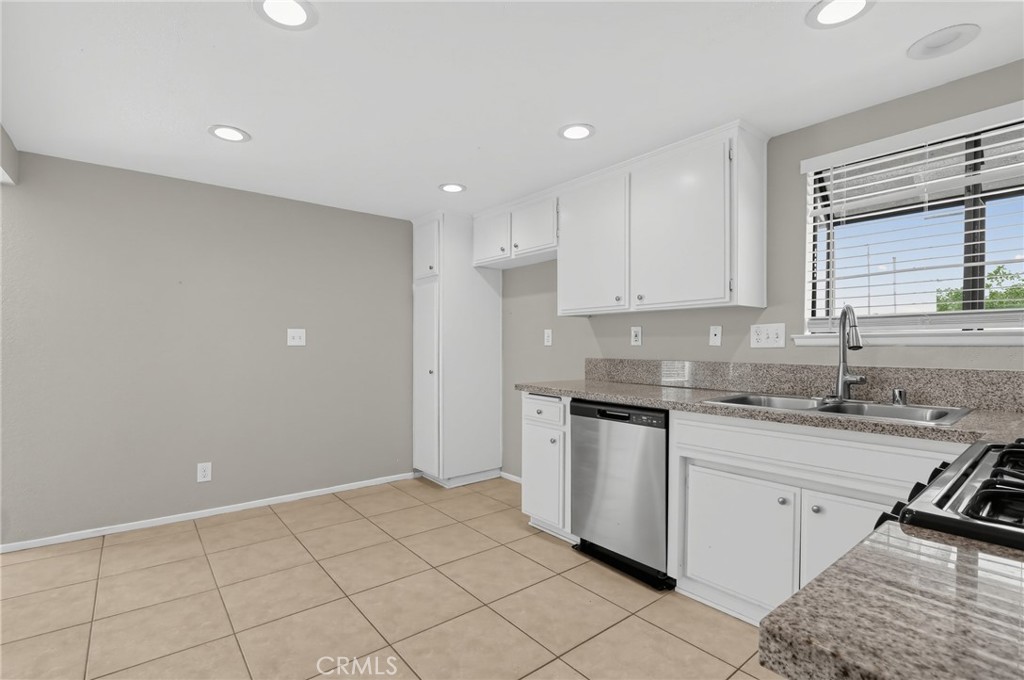42946 39th Street W Property Photo 14