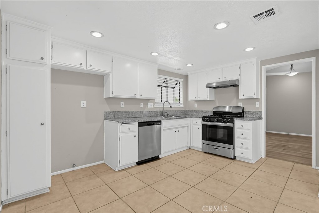 42946 39th Street W Property Photo 15