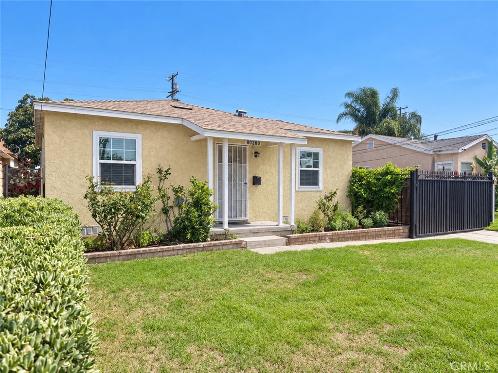 16517 Lakewood Property Photo 4