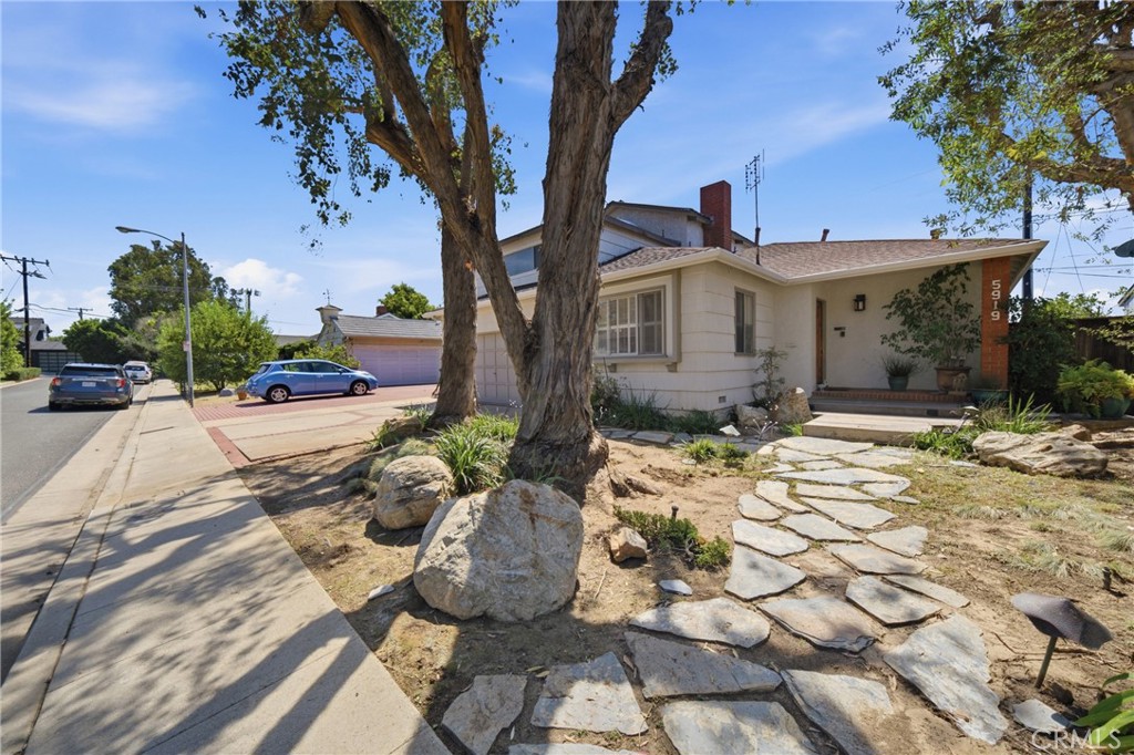 5919 Hill Property Photo 3