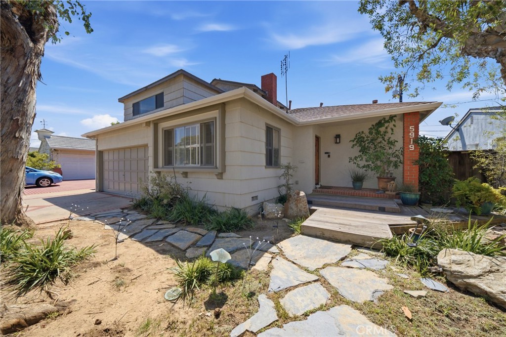 5919 Hill Property Photo 4