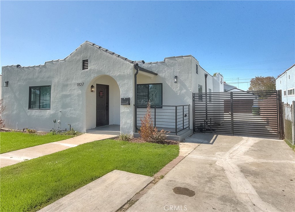 1827 W 76th Property Photo 2