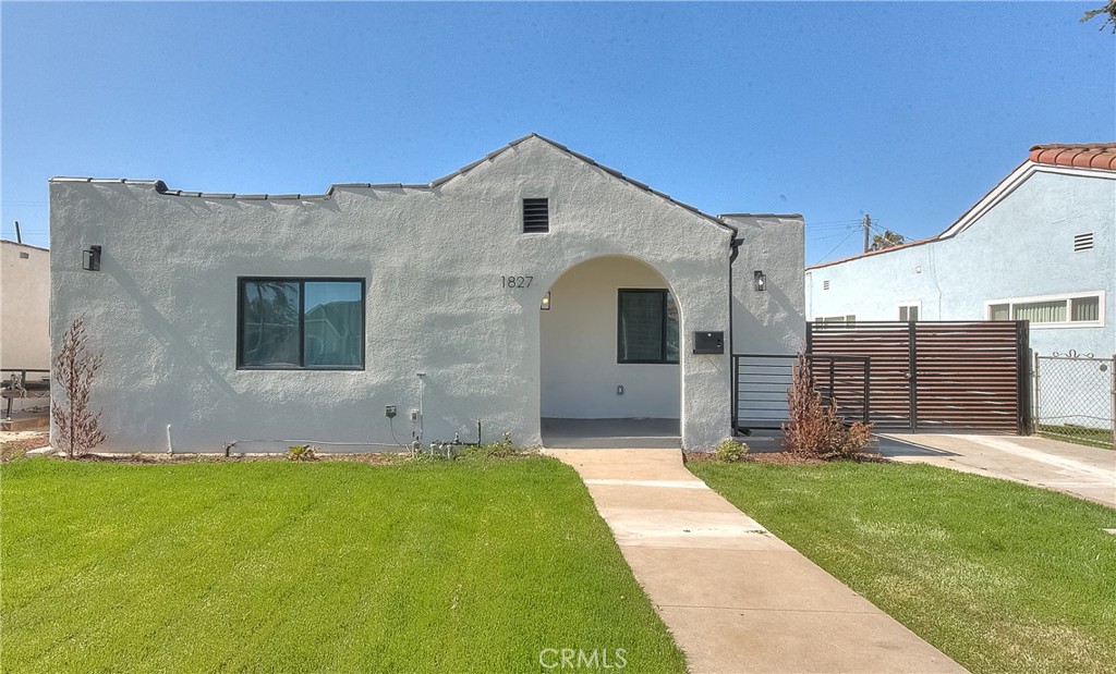 1827 W 76th Property Photo 4