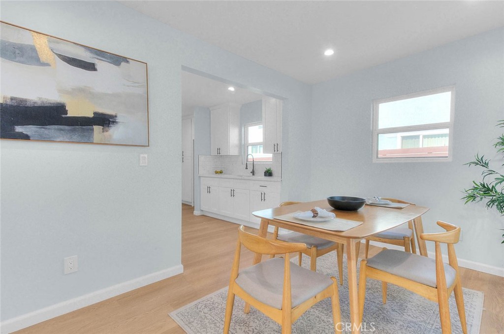 1827 W 76th Property Photo 16