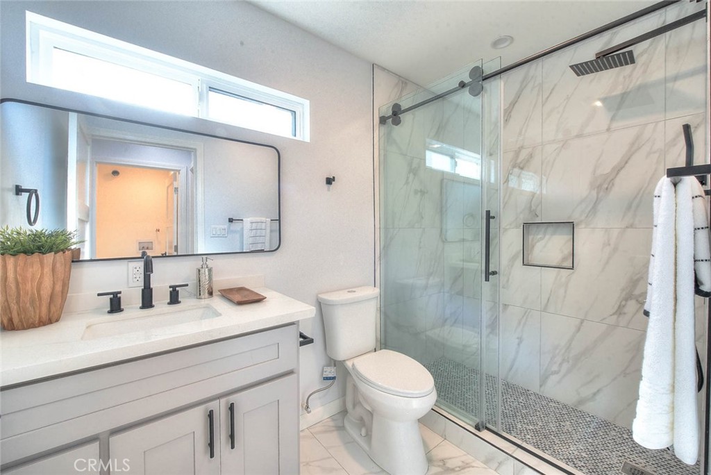 1827 W 76th Property Photo 25