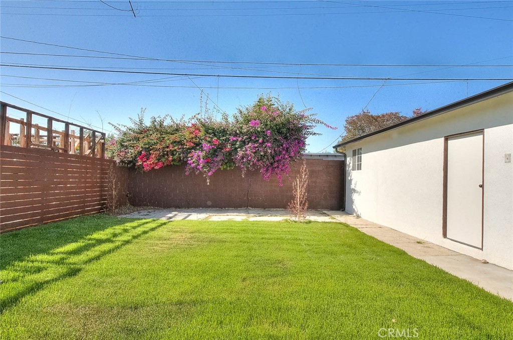 1827 W 76th Property Photo 40