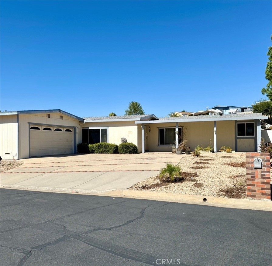 38534 Via Amarilla Property Photo 1