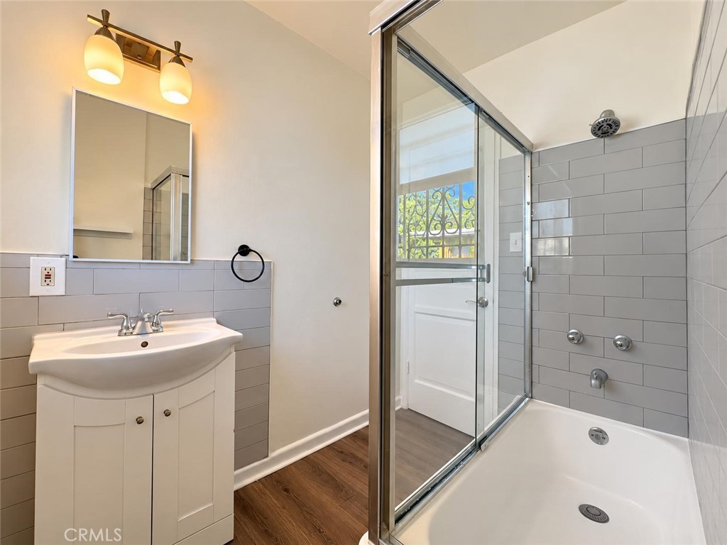 5648 Clemson Street 1/2 Property Photo 12
