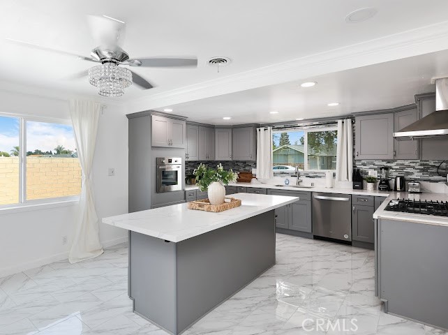 9451 Hyannis Port Dr Property Photo 8