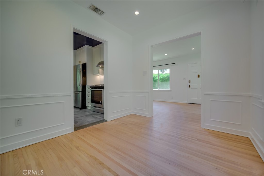1040 Havenhurst Drive B Property Photo 11