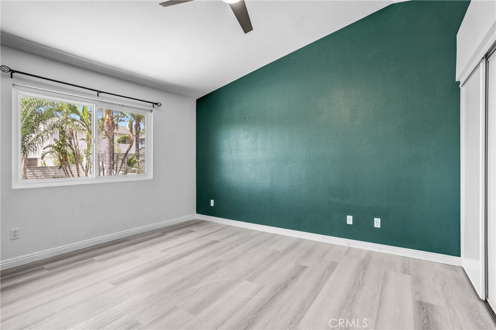 5504 N G Street Property Photo 10