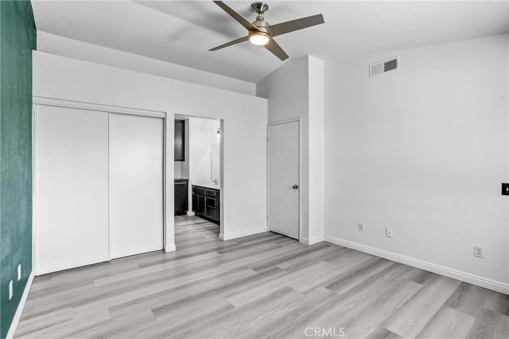 5504 N G Street Property Photo 11
