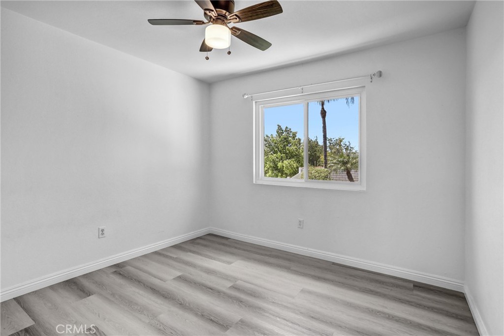 5504 N G Street Property Photo 13