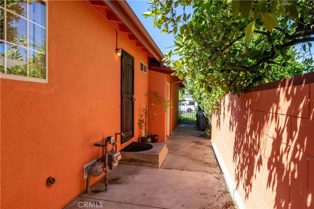 7044 Mammoth Avenue Property Photo 47