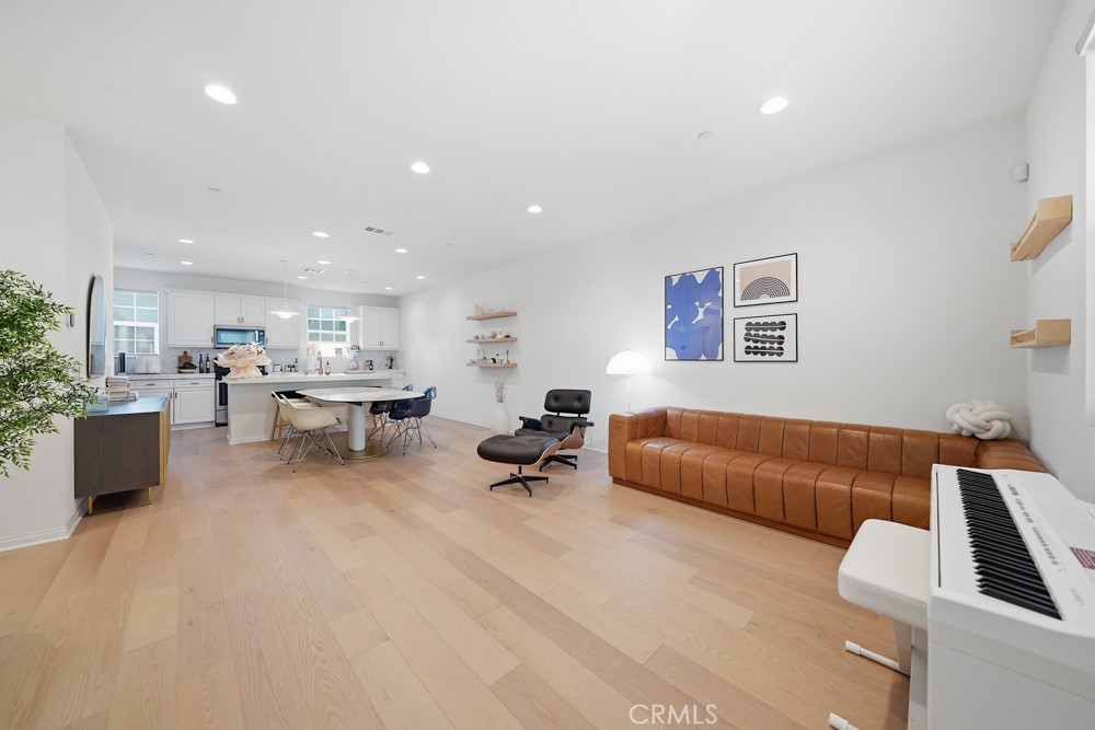 6931 Magnolia Property Photo 1