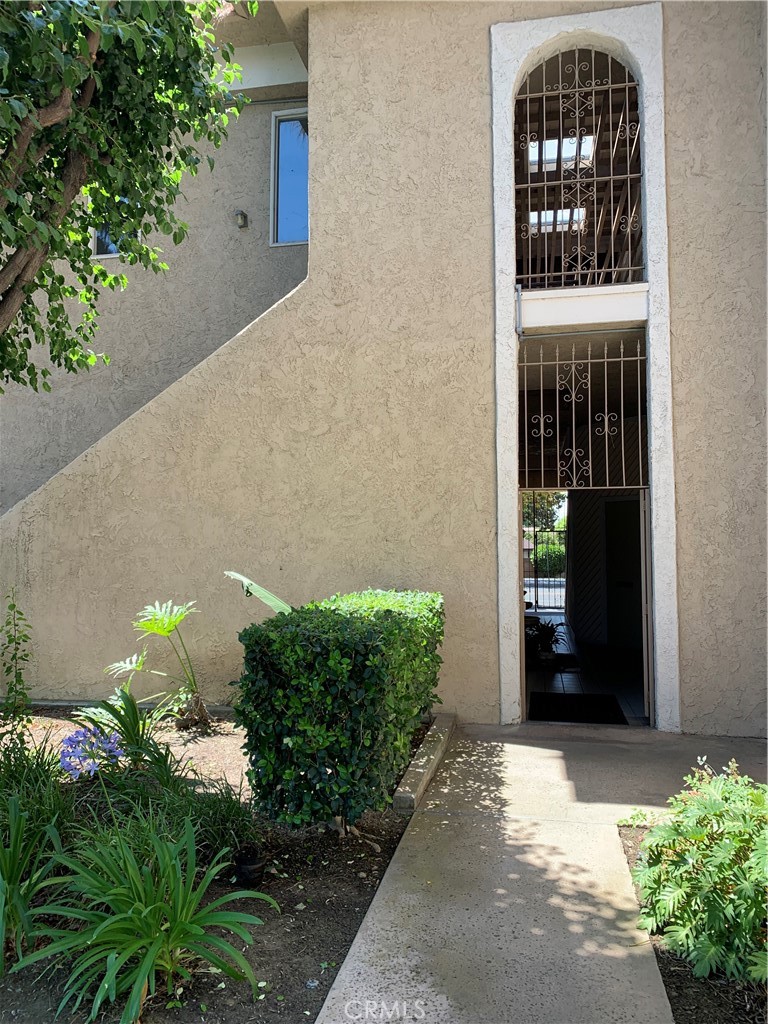 1131 E Main Property Photo 1