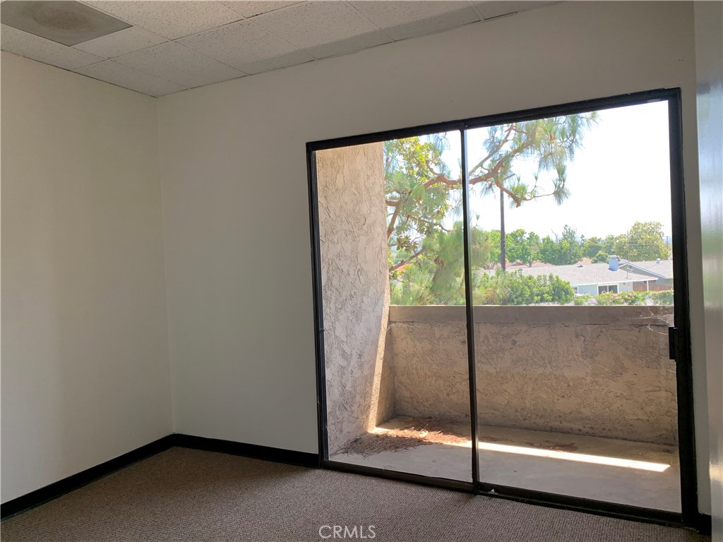 1131 E Main Property Photo 2