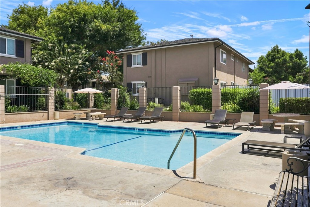 660 S Glassell Street Property Photo 22