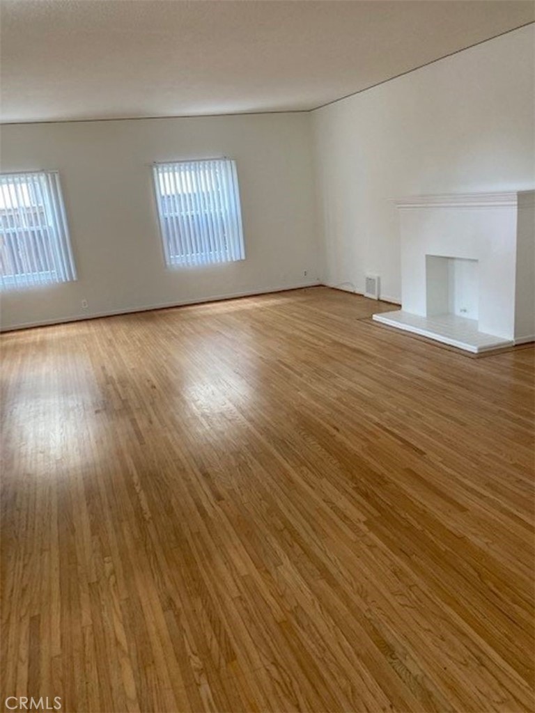 204 Belmont Property Photo 5