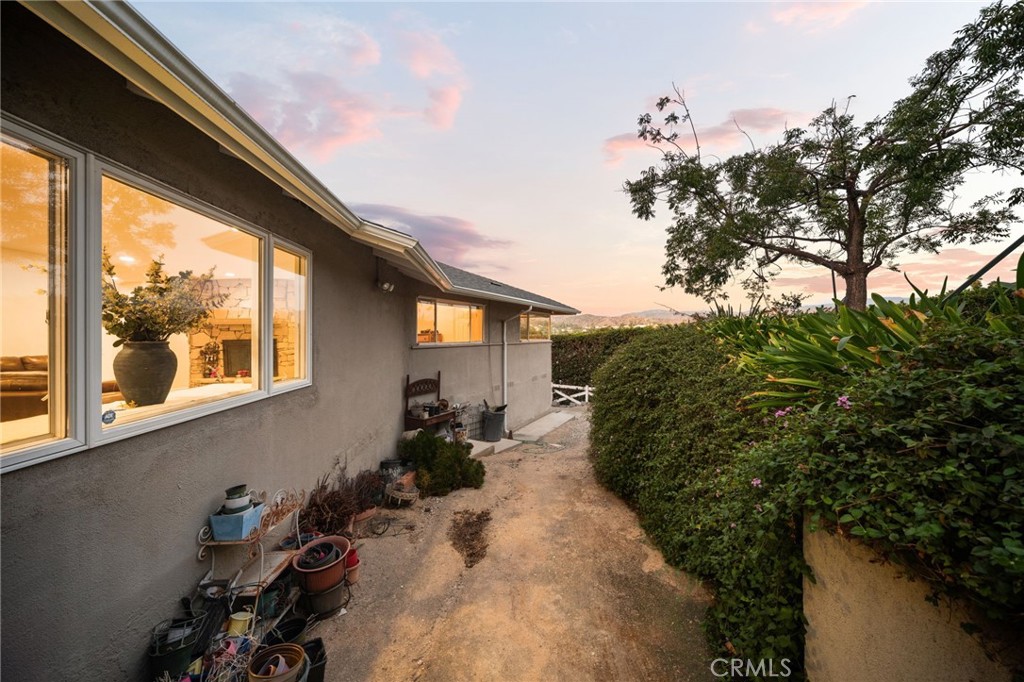 10655 Morada Property Photo 8