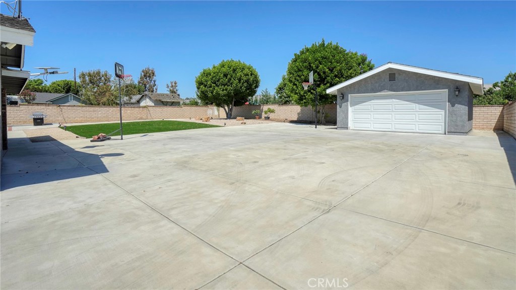 5560 Mountain View Avenue Property Photo 41