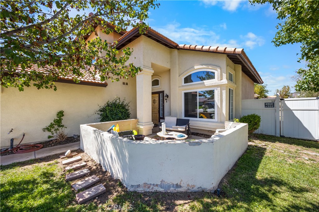 6990 Loma Vista Property Photo 5