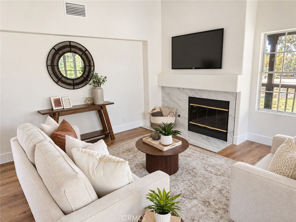 12 Via Solaz Property Photo 5