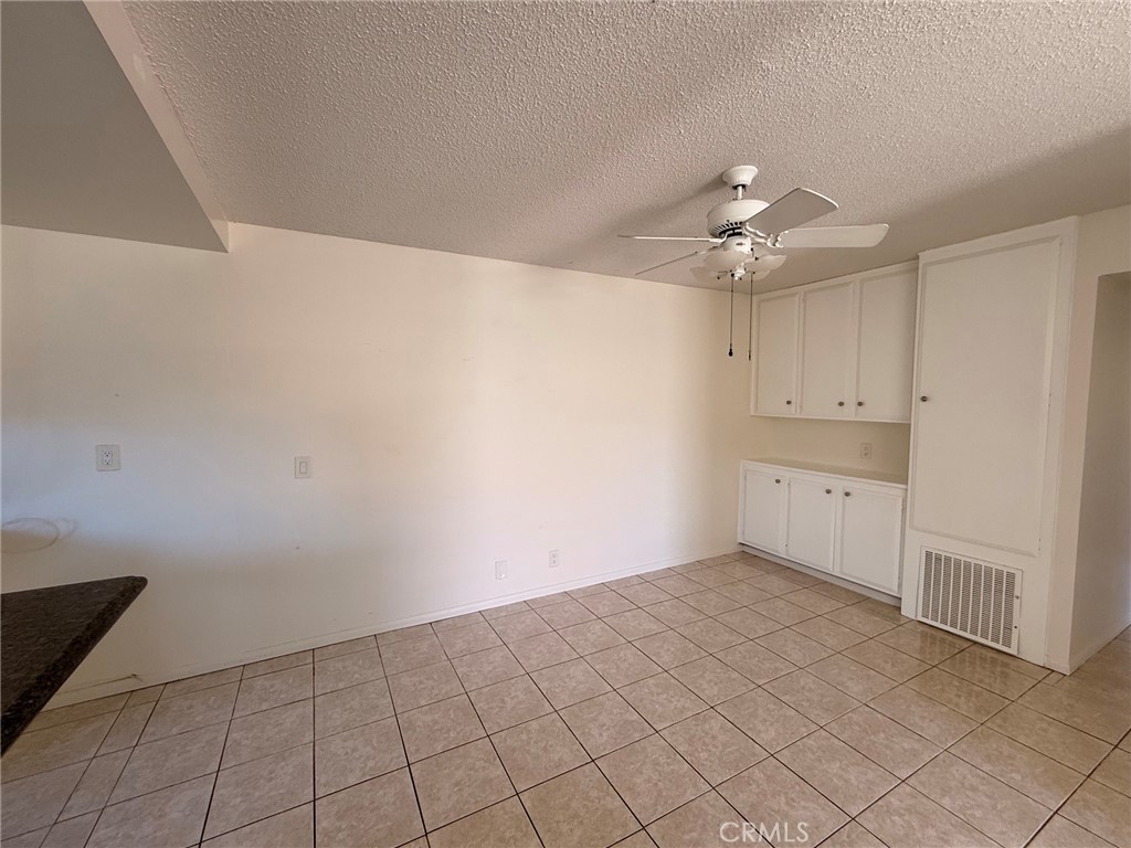 4728 Larwin Avenue Property Photo 5