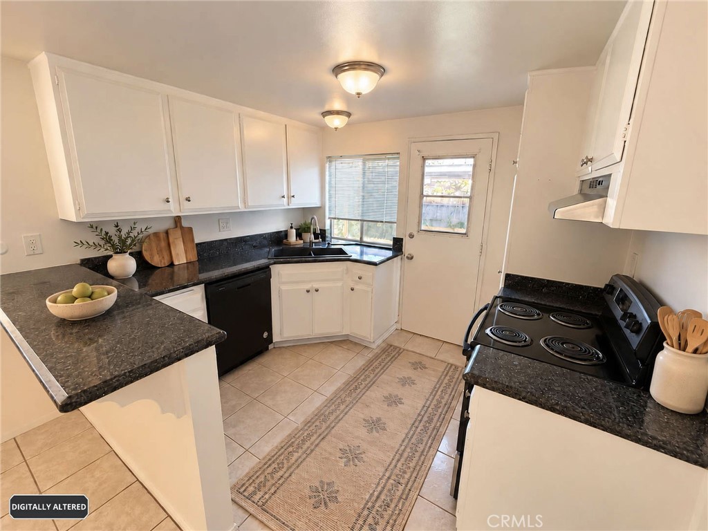 4728 Larwin Avenue Property Photo 6