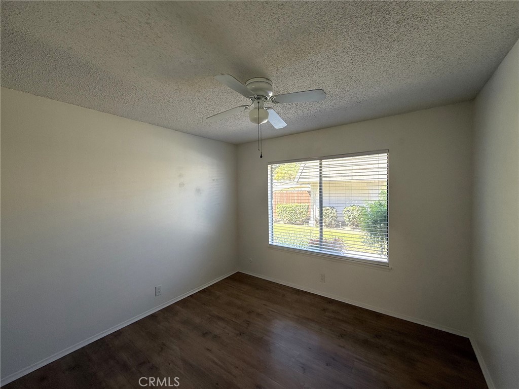 4728 Larwin Avenue Property Photo 9