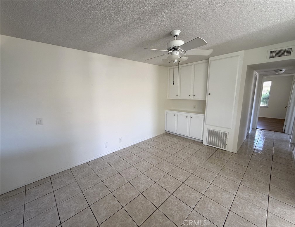 4728 Larwin Avenue Property Photo 15