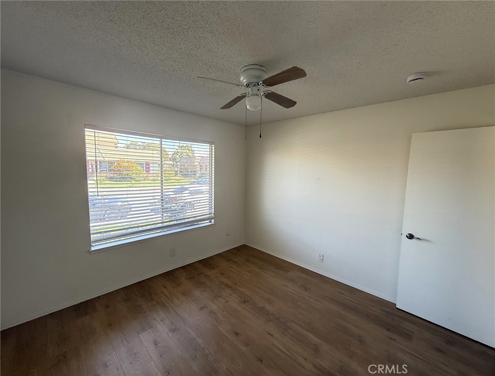 4728 Larwin Avenue Property Photo 20
