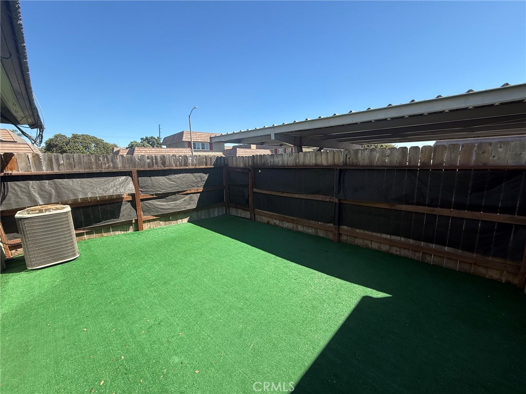 4728 Larwin Avenue Property Photo 24