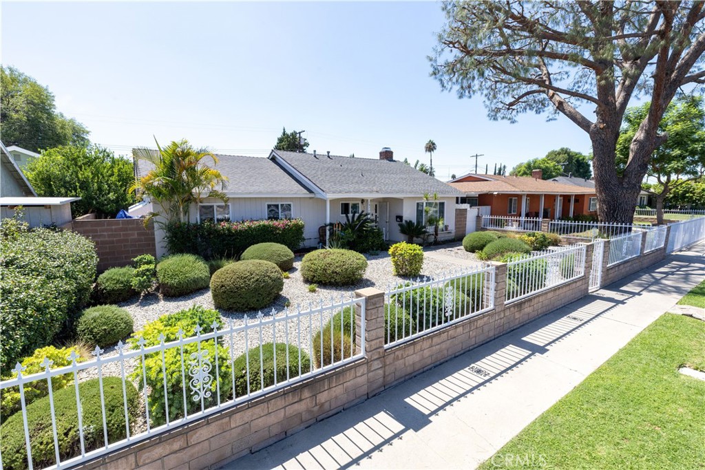 19320 Parthenia Street Property Photo 2