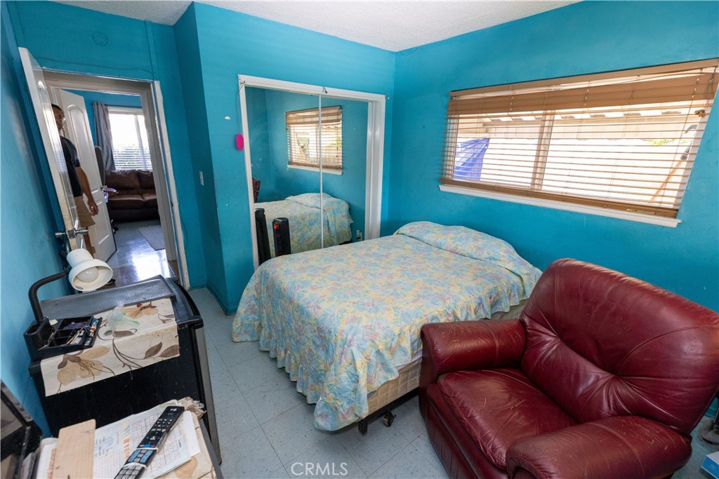 19320 Parthenia Street Property Photo 6