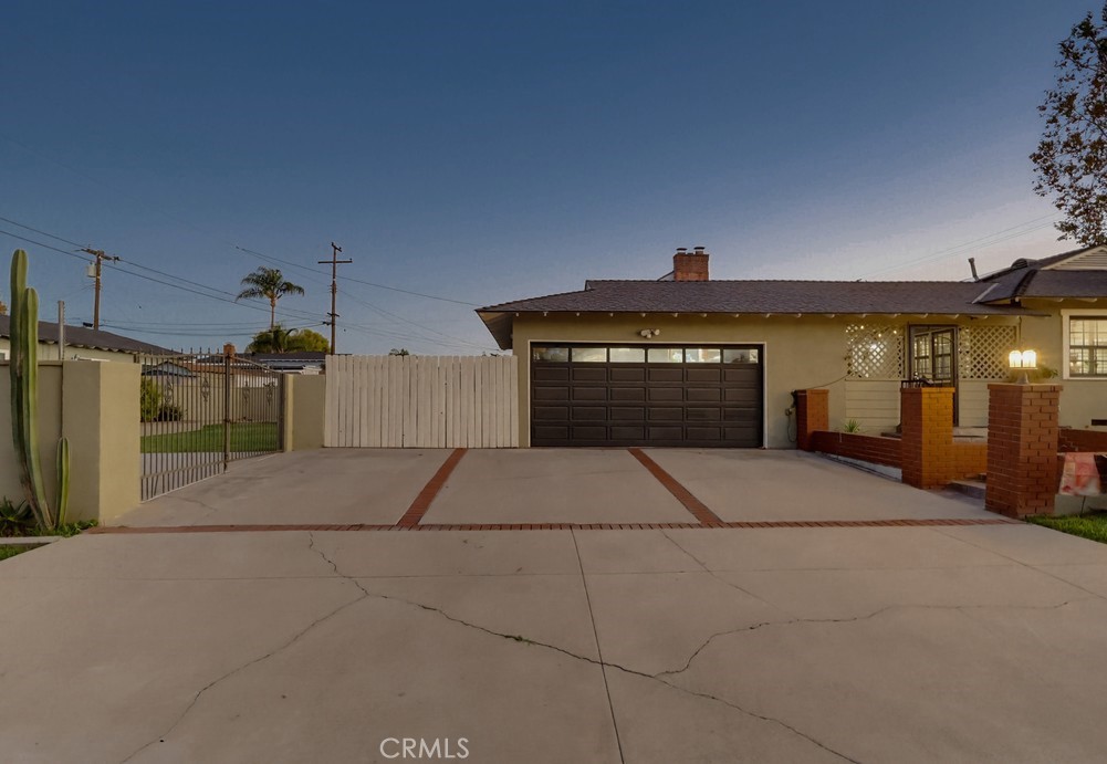 10904 La Mirada Boulevard Property Photo 3