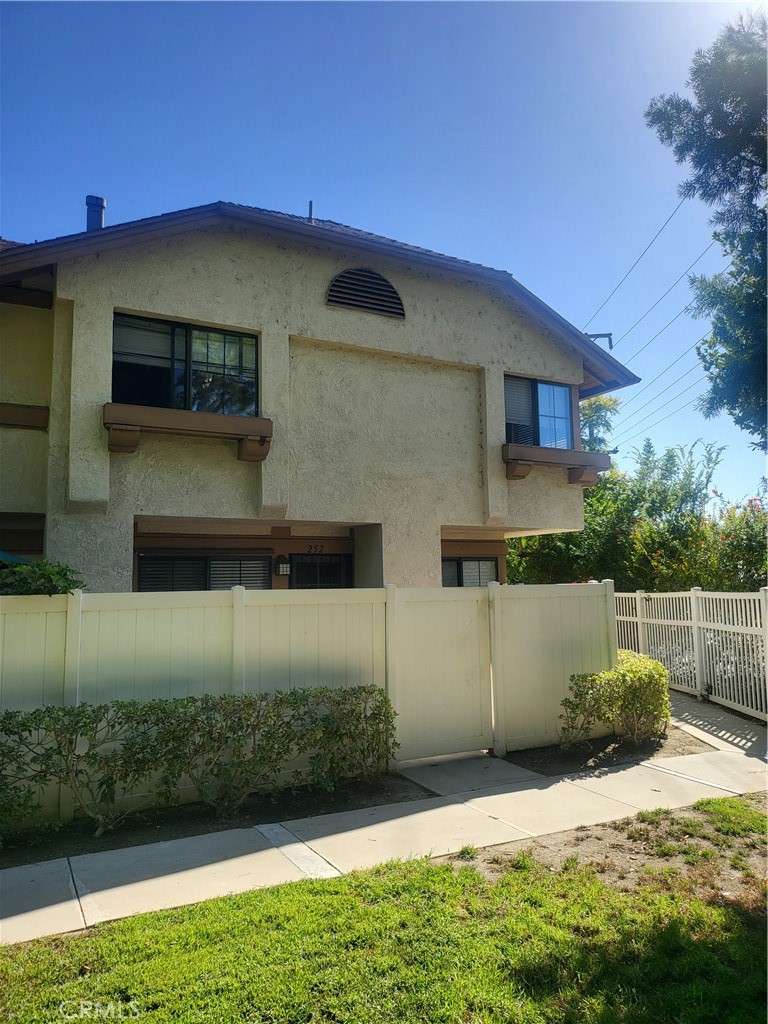 2350 Sutter Property Photo 1