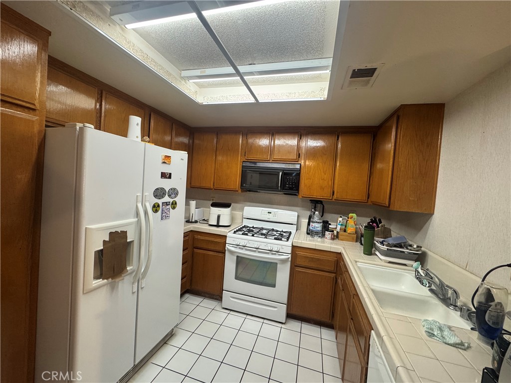 587 La Costa Property Photo 2